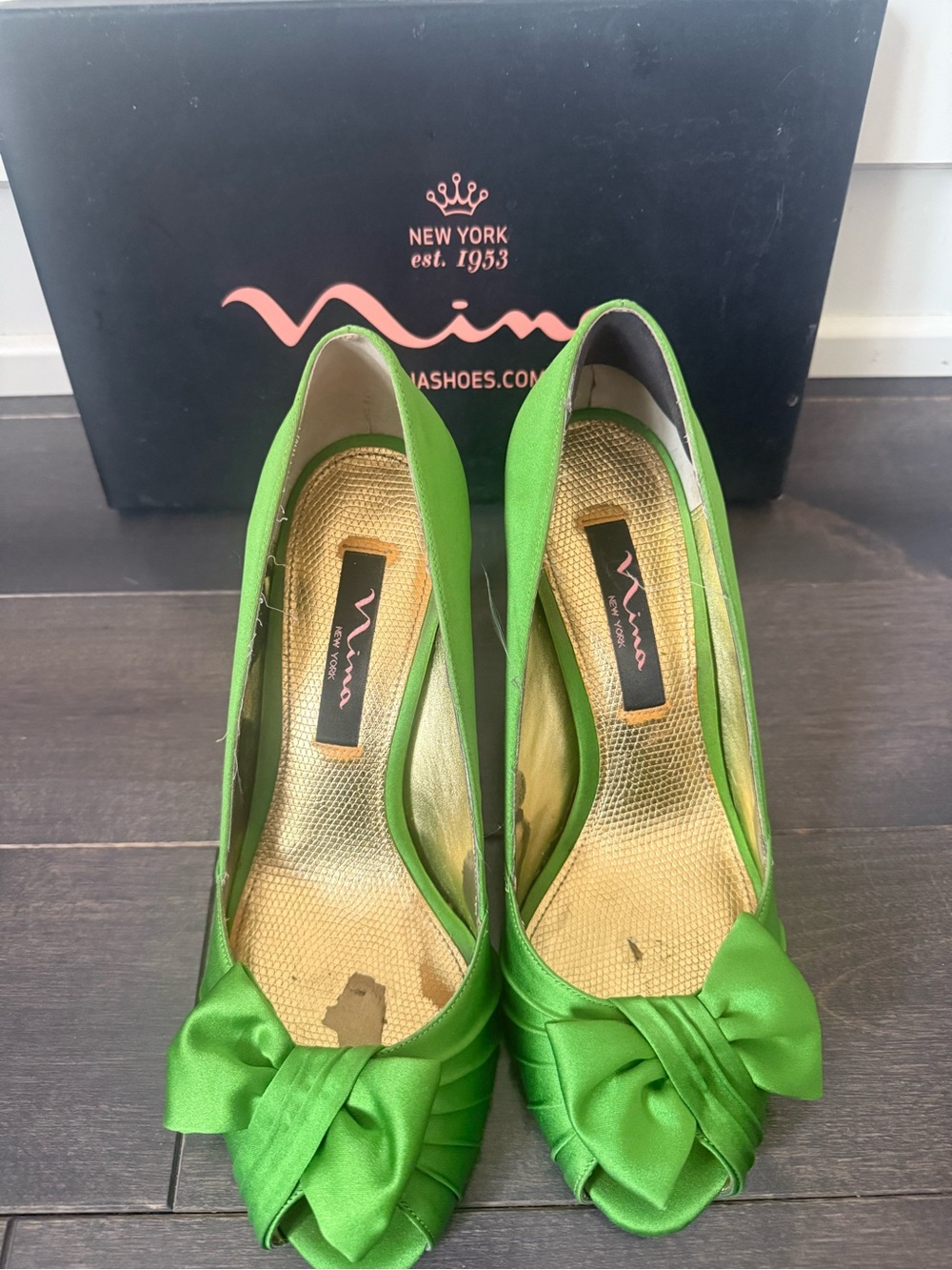 Nina green satin peep-toe pumps